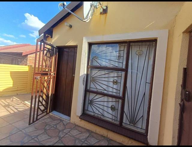 3 BEDROOM HOUSE FOR SALE IN DANVILLE EXT